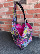 Load image into Gallery viewer, Jeannie Bag&#39;s

